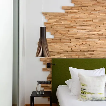 Dominique Colonna فندق كورتي